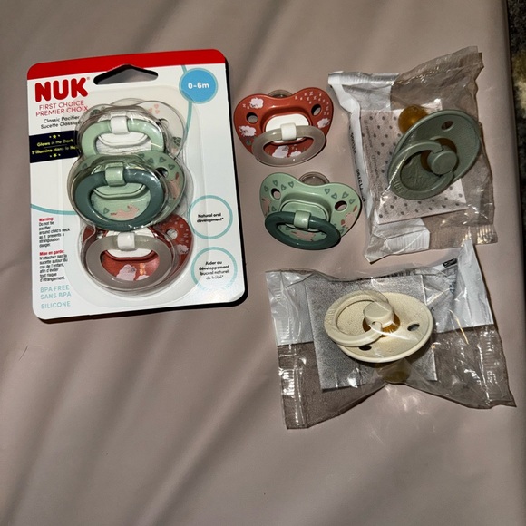 Pacifiers - Picture 1 of 5